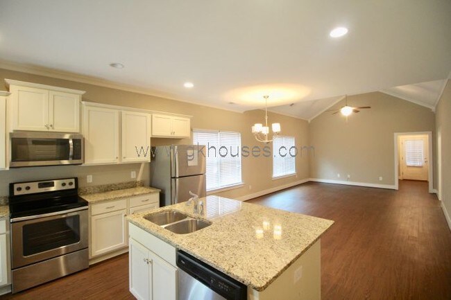 Foto del edificio - 5525 Park Side Rd