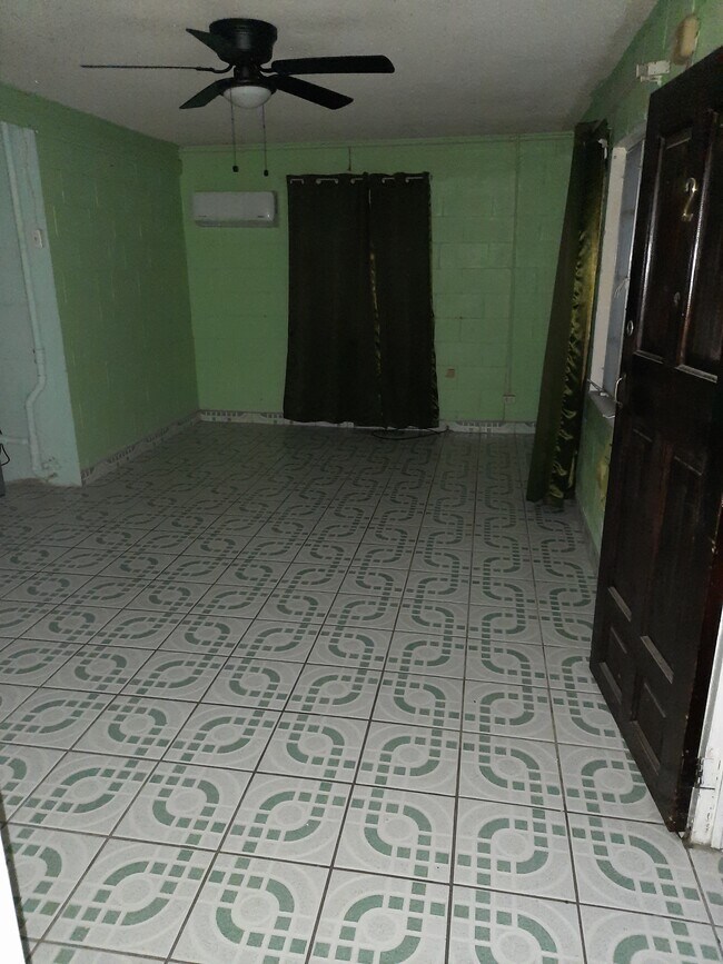 Building Photo - 321 N 12th St