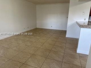 Building Photo - 5502 Courtyard Dr