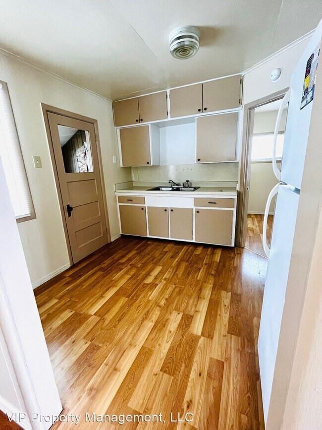 Foto del edificio - 1 br, 1 bath House - 502 School Street