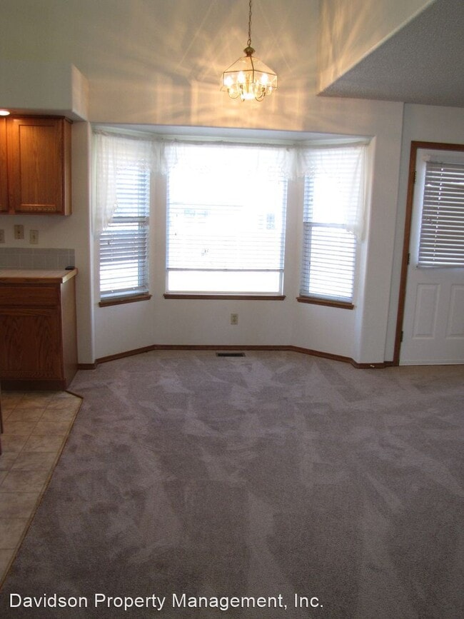Building Photo - 3 br, 3.5 bath House - 7920 Interlaken Dr