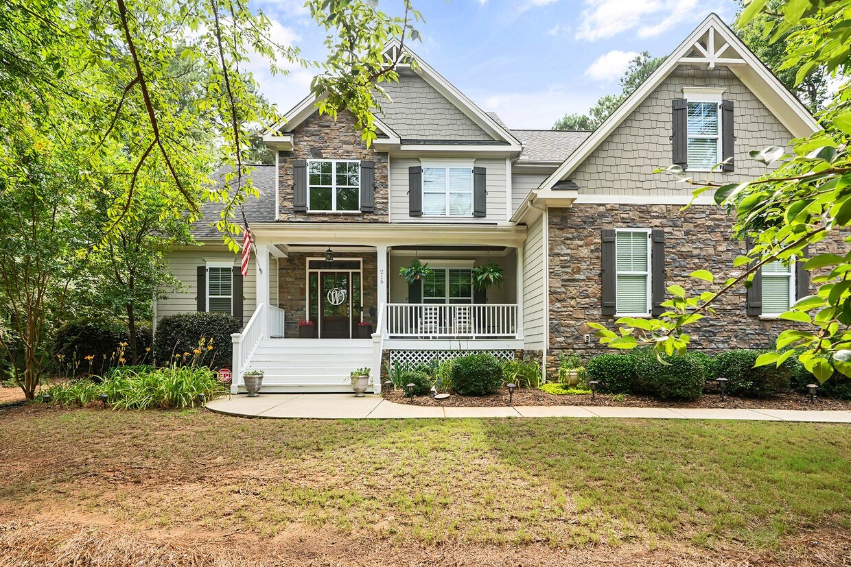 Primary Photo - Splendid 4-bedroom, 3-bathroom Harrison Po...
