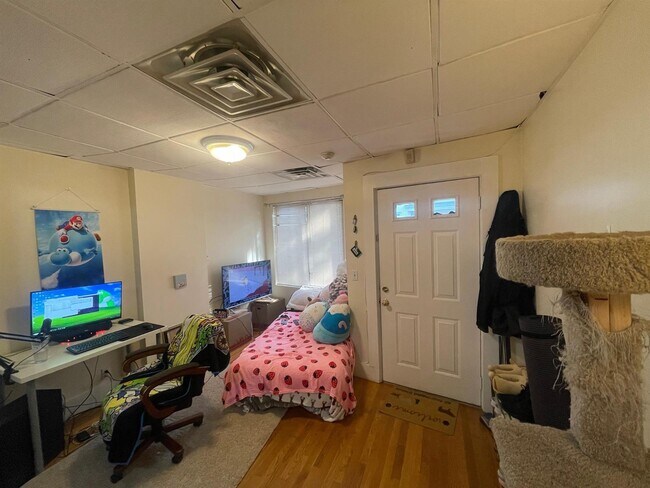 Foto del edificio - 213 Highland Ave
