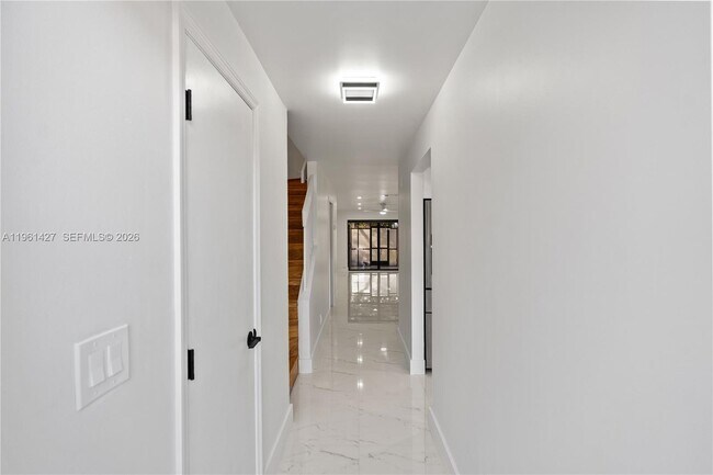 Foto del edificio - 9740 NW 10th St