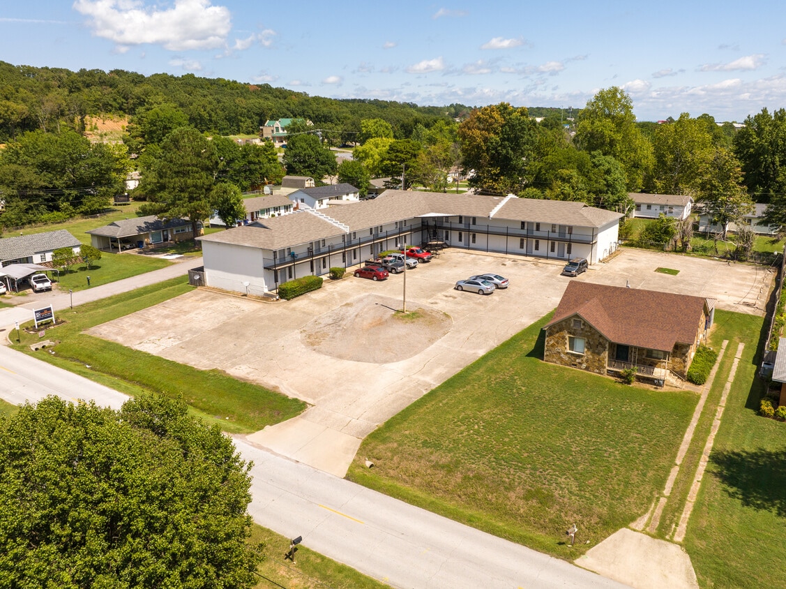 Primary Photo - The Dogwood: 1 & 2 Bedroom Apartments