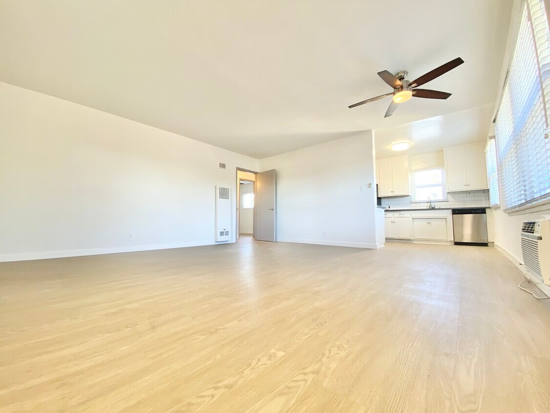 Foto principal - 12315 Washington Blvd