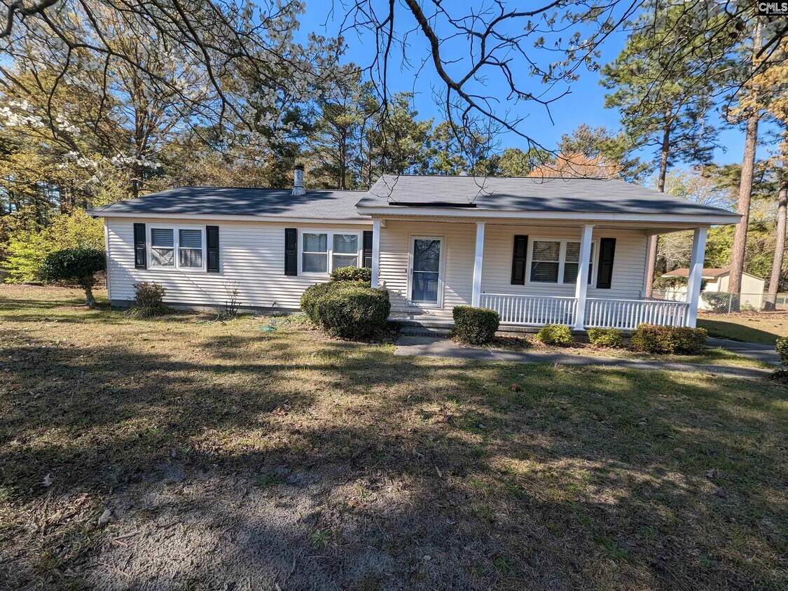 Primary Photo - 404 Fox Squirrel Rd