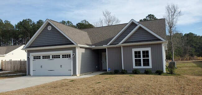 Foto del edificio - 227 Clay Hill Rd