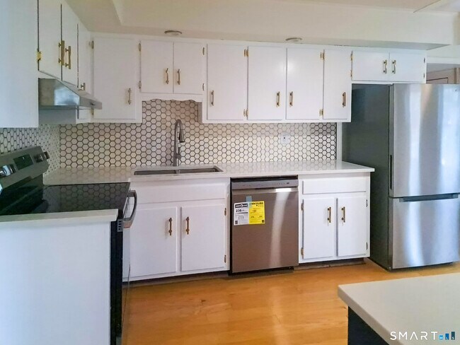 Foto del edificio - 651 Quinnipiac Ave