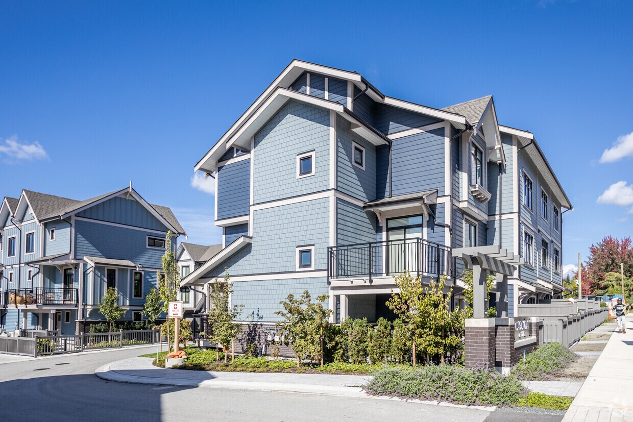 Building Photo - Cascadia