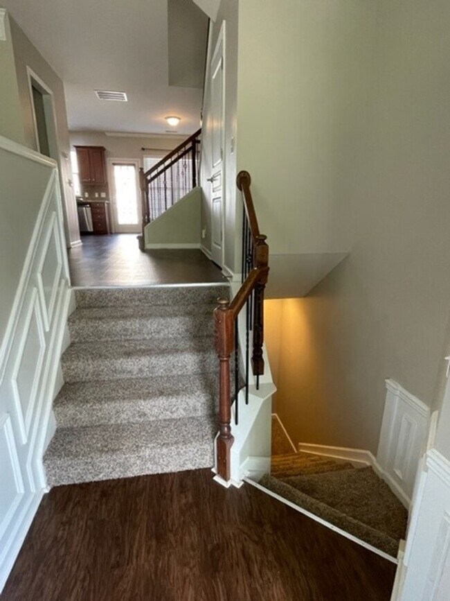Foto del edificio - Beautiful 4 beds 3.5 baths in Baxter Village