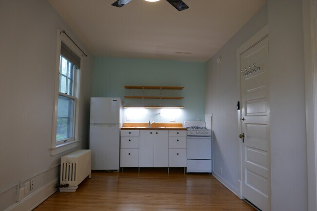 Building Photo - 2828 Humboldt Ave S