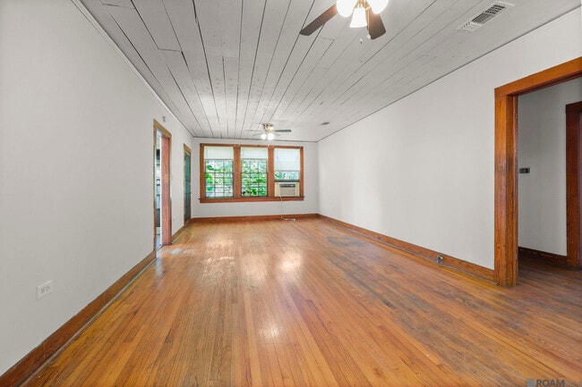 Photo - 4080 Convention St House