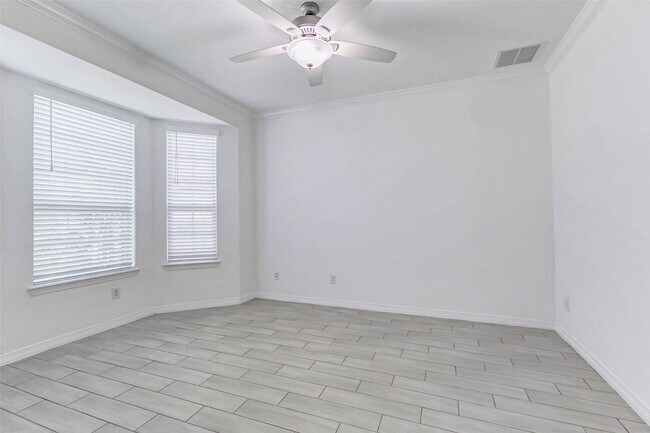 Building Photo - 30711 Thicket Ct