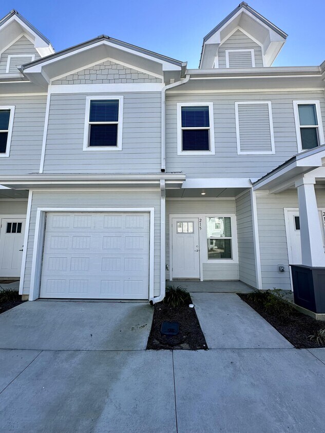 215 Date Palm Ln, Freeport, FL 32439 Townhome Rentals in Freeport FL