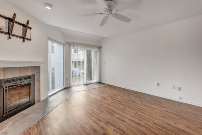 Foto del edificio - 23 Deer Run