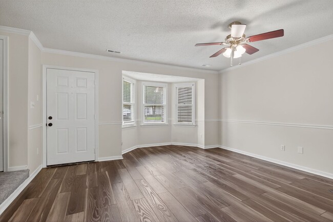 Building Photo - Fabulous Home for You!