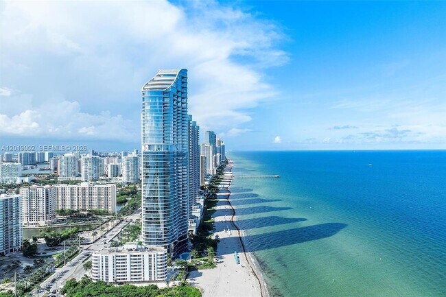 Building Photo - 15701 Collins Ave