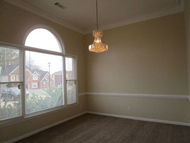 Building Photo - 2832 Chapel Ridge Cir