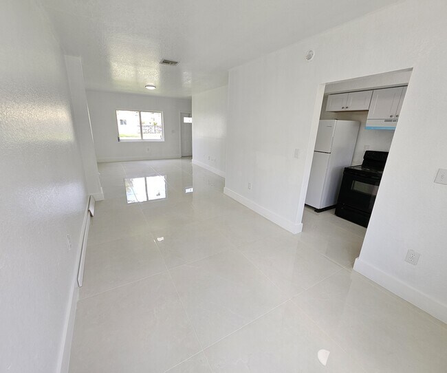 Foto del edificio - 450 NW 84th St