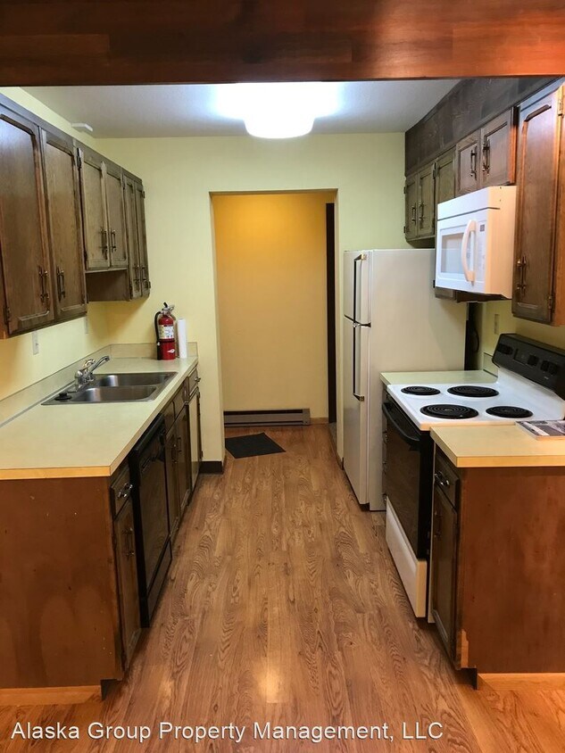 Primary Photo - 2 br, 1 bath House - 400 W 76th Ave #101