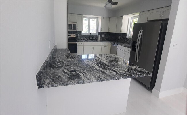 Foto del edificio - 8815 NE 9th Ct