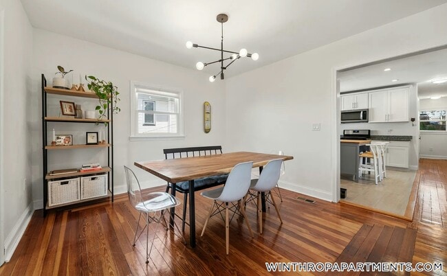 Building Photo - 62 Park Ave