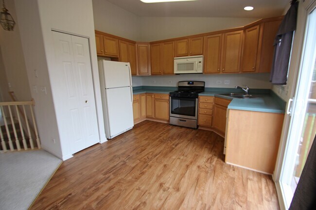 Building Photo - 7063 Hidden Green Cir