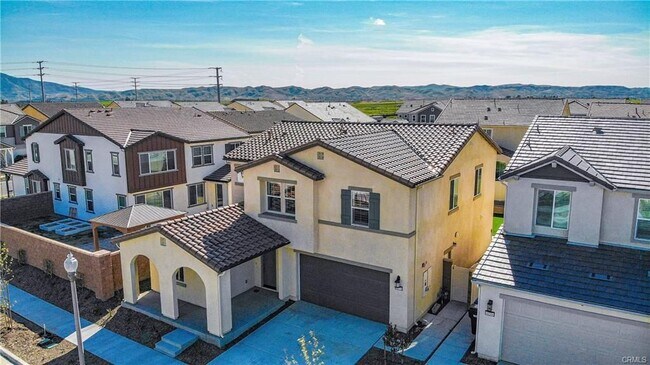 Foto del edificio - 16576 Ground Breaker Ave