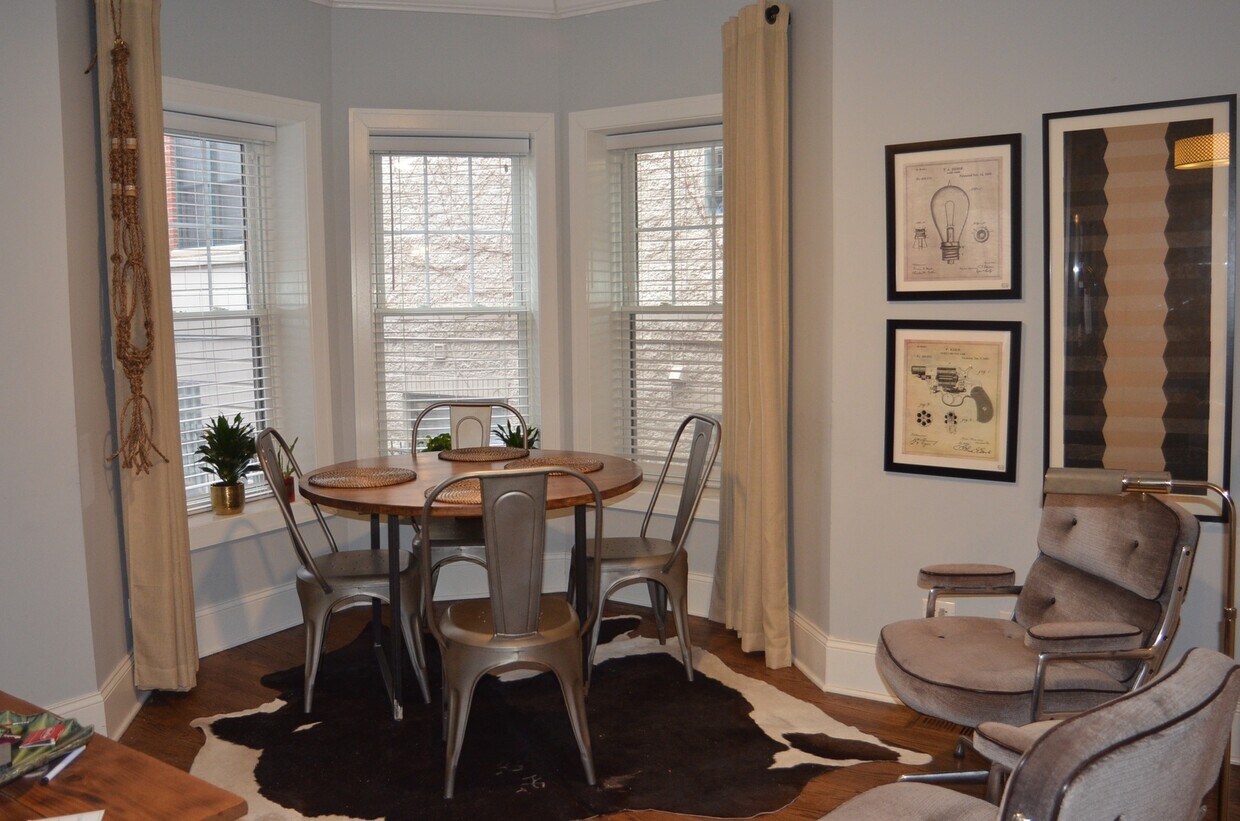 Condo quality 4 bedroom unit - Condo quality 4 bedroom unit