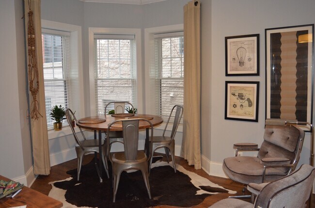 Condo quality 4 bedroom unit - Condo quality 4 bedroom unit