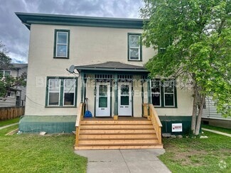 Building Photo - 806 Getchell St
