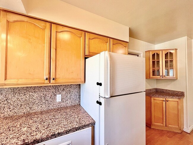 Building Photo - Recently Renovated House With Fenced Back ...