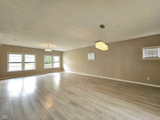 Foto del edificio - 7252 Lockford Walk N