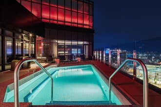 Building Photo - The Metlo
