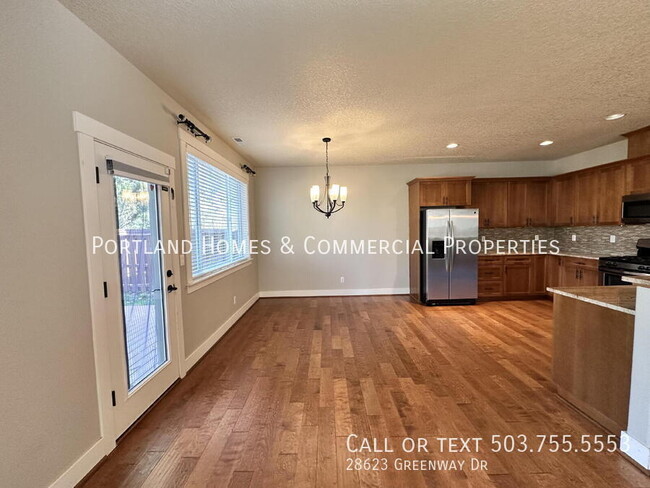 Building Photo - 3 Bed 2 1/2 Bath Wilsonville Gem ** $300 o...