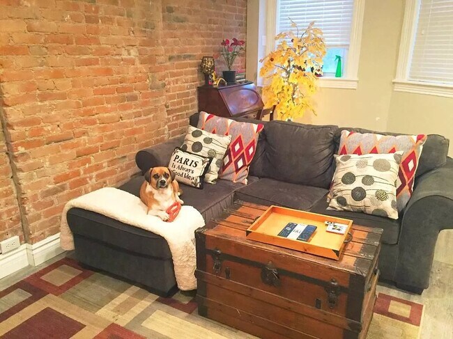 Foto del edificio - 2067 N Downing St