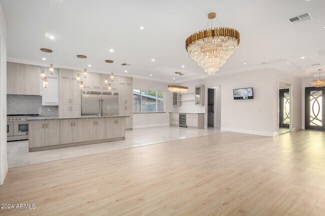 Foto del edificio - 7007 N 14th Pl