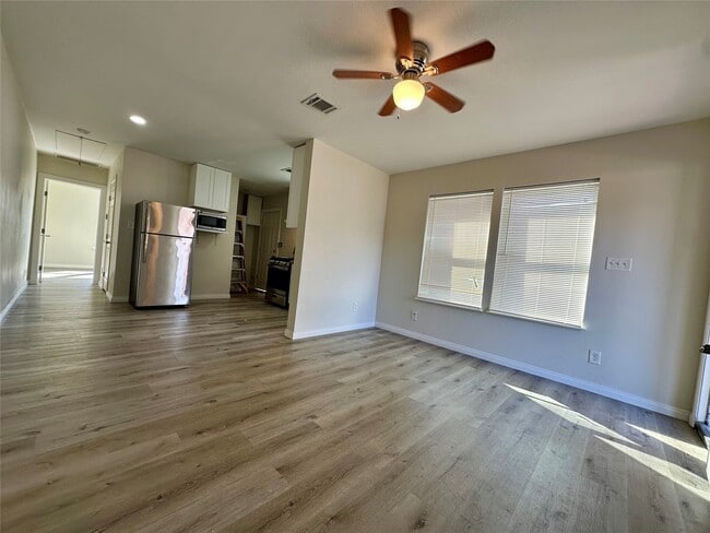 Foto del edificio - 5024 Jefferson St