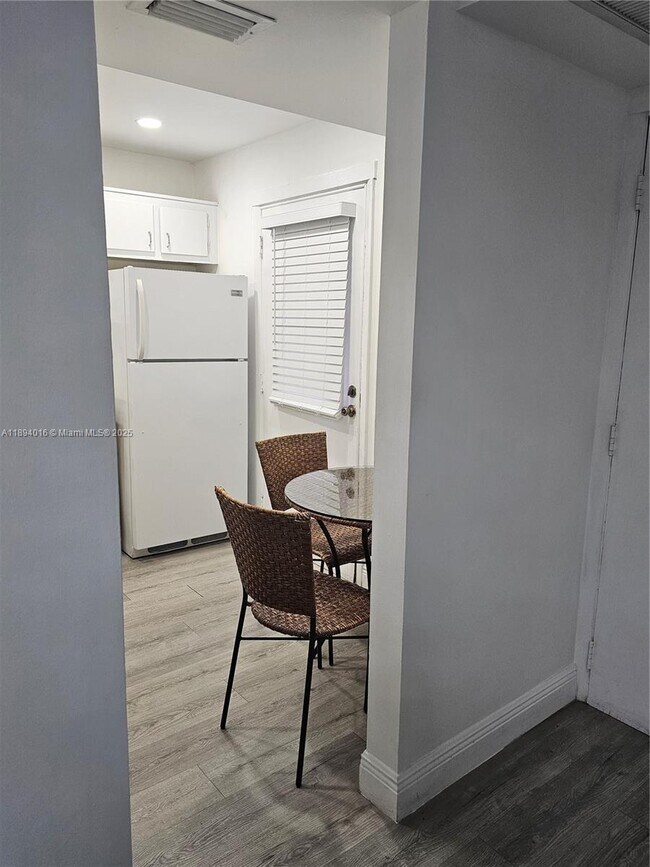 Foto del edificio - 20400 W Country Club Dr