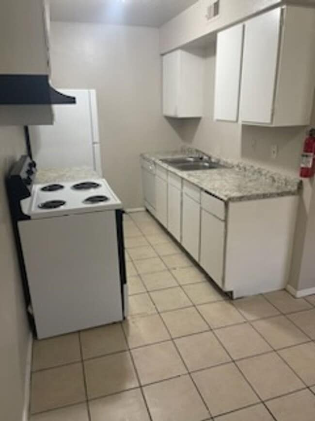 Building Photo - HUD Accepted – Recently updated 2-bedroom