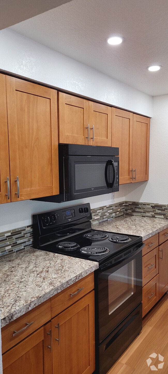 Building Photo - Heatherstone Park Apartments