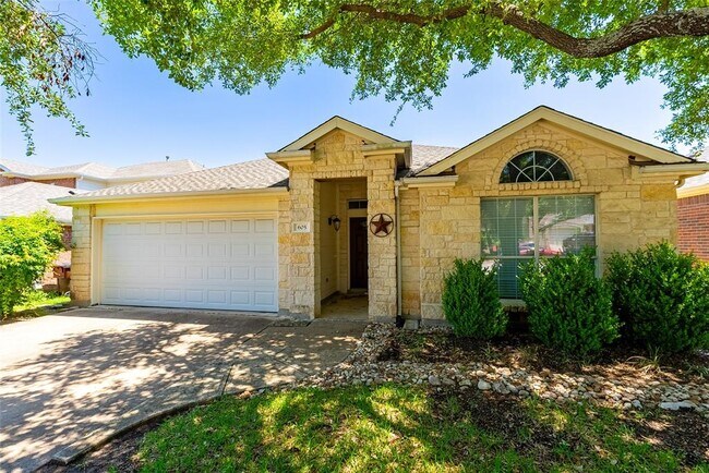 Building Photo - 605 Arrowood Pl