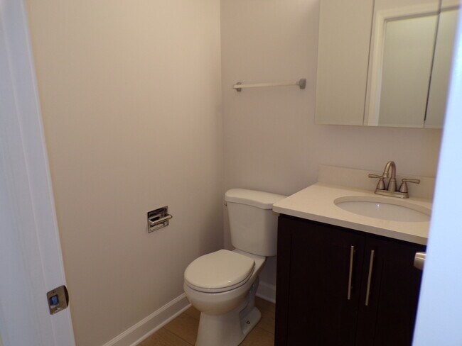 Foto del edificio - 3364 Blue Ridge Dr