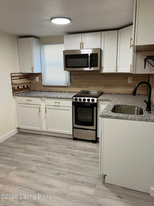Foto del edificio - 4813 E Manslick Rd