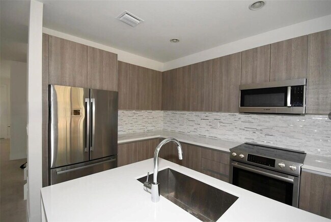 Building Photo - 10259 NW 72nd Terrace