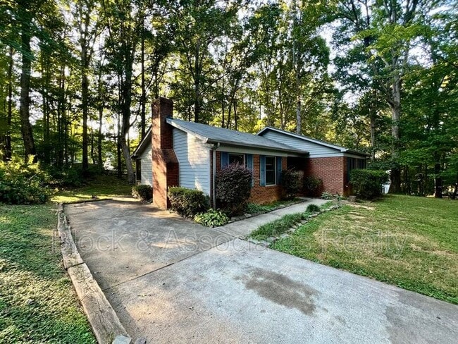 Building Photo - 5309 Bent Tree Ct