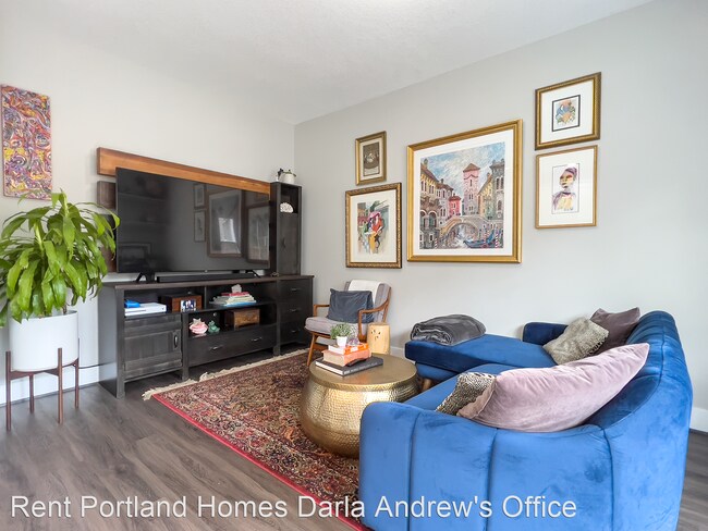 Building Photo - 3 br, 2.5 bath House - 6426 N Maryland Avenue
