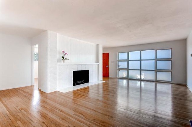 Foto del edificio - 6105 Dorothy Dr