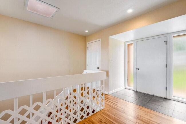 Foto del edificio - 703 Orion Dr